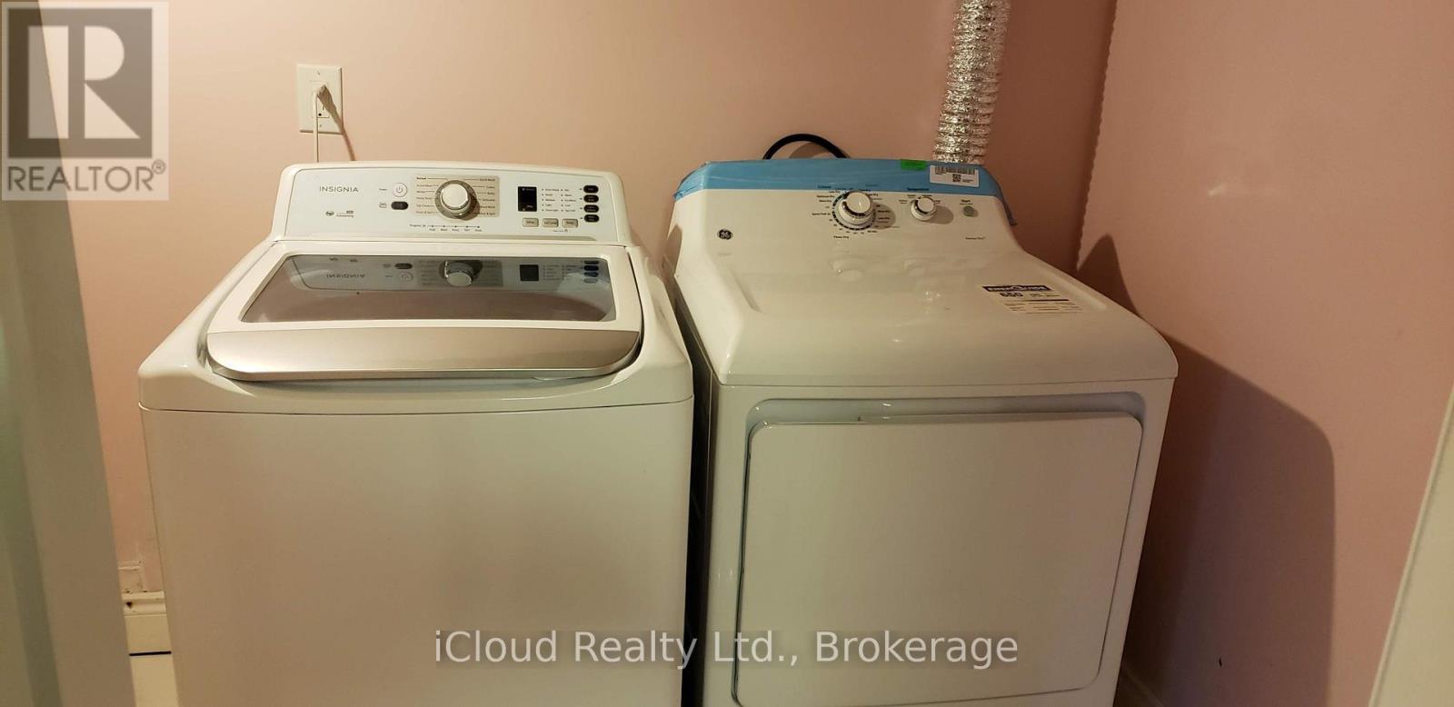 Bsmt - 1428 Samuelson Circle, Mississauga, ON - Indoor Photo Showing Laundry Room