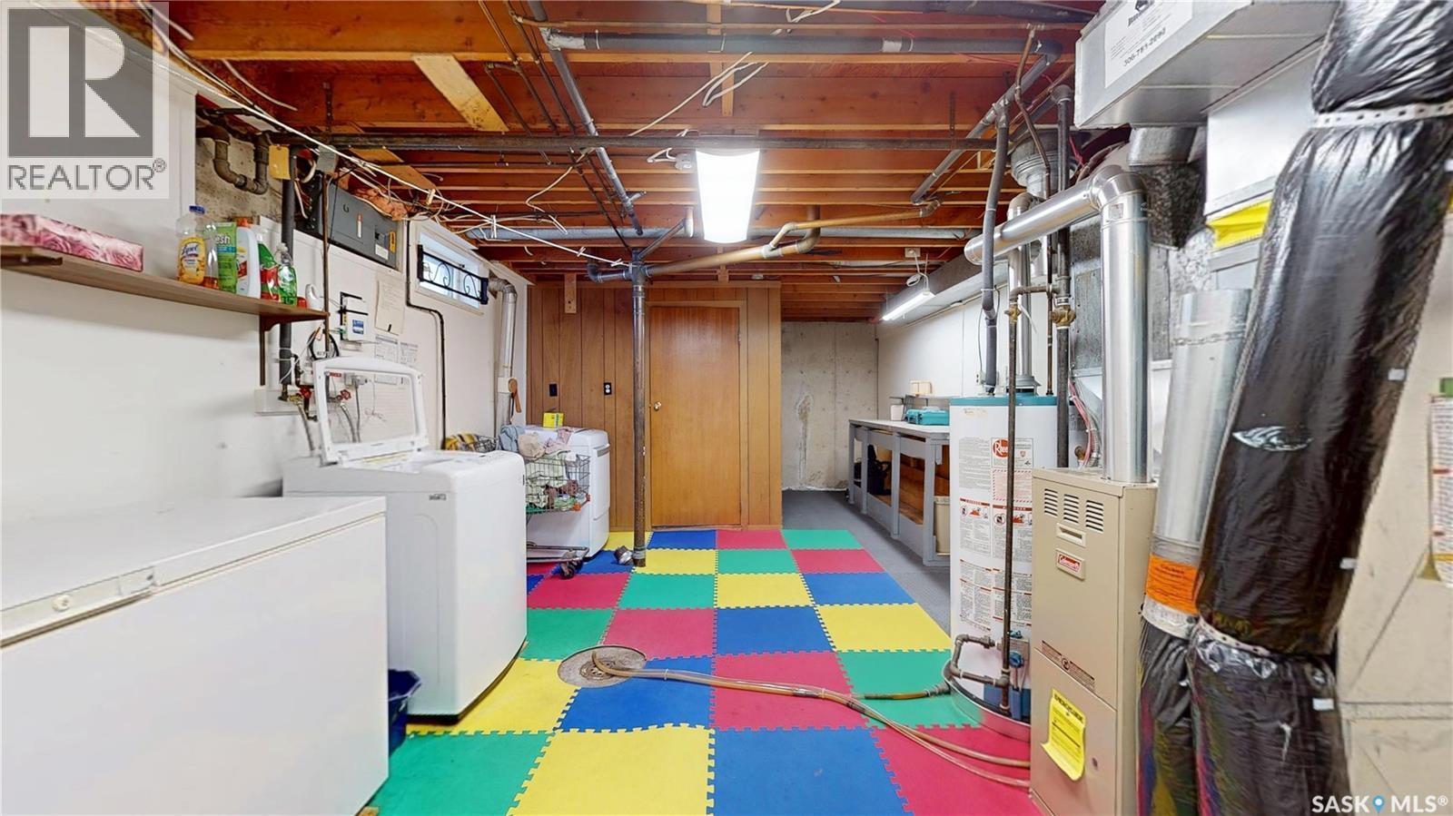 28 Matheson Crescent, Regina, SK - Indoor Photo Showing Other Room