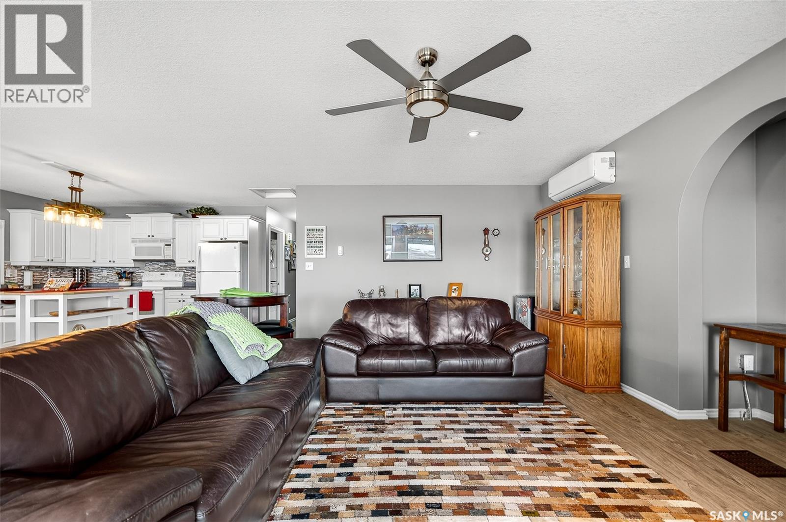 367 Daniel Drive, North Grove, SK - Indoor Photo Showing Living Room