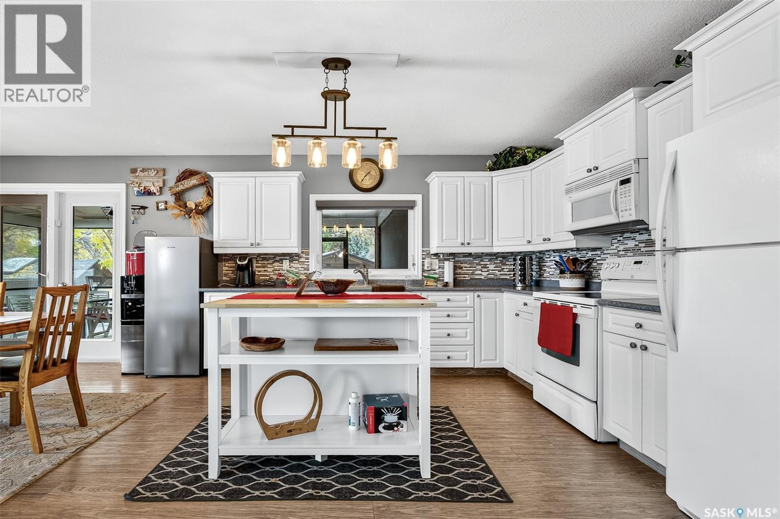 367 Daniel Drive, North Grove, SK - Indoor Photo Showing Kitchen