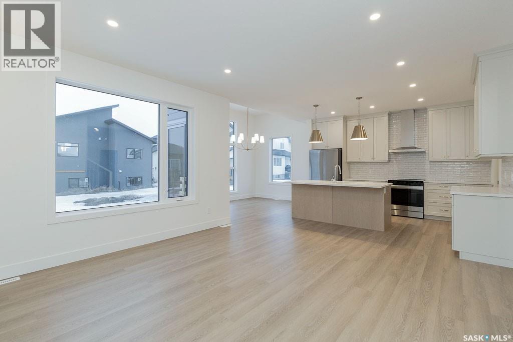 150 Mazurek Crescent, Saskatoon, SK - Indoor Photo Showing Kitchen