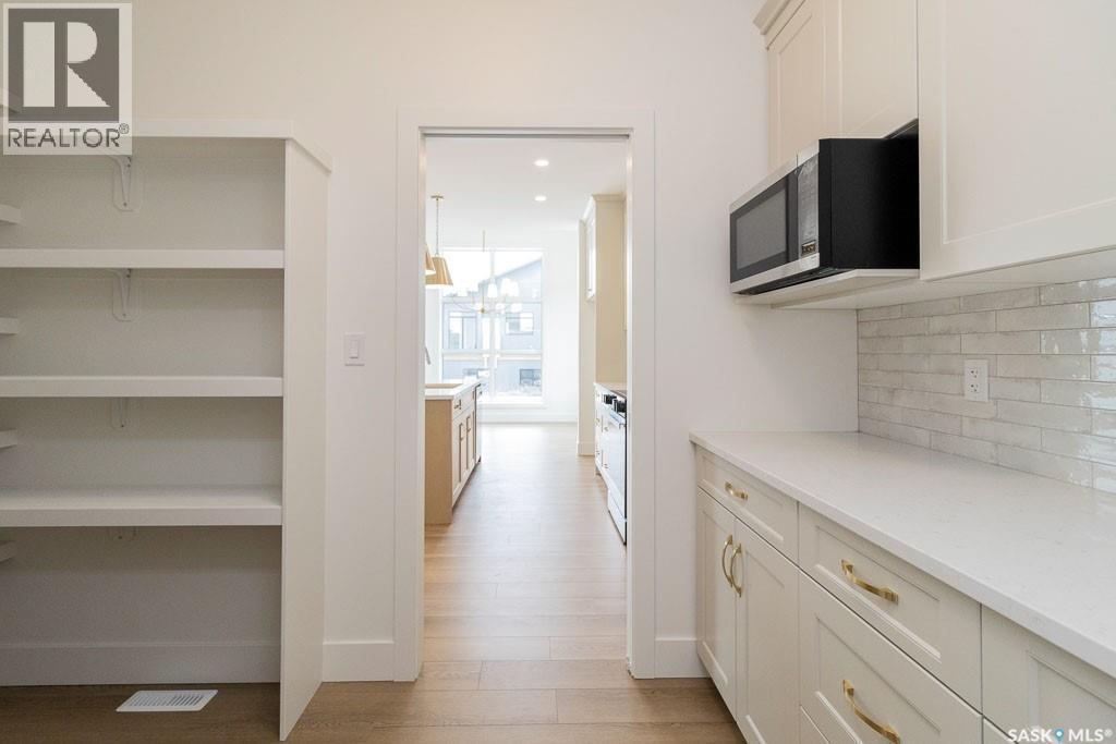 150 Mazurek Crescent, Saskatoon, SK - Indoor