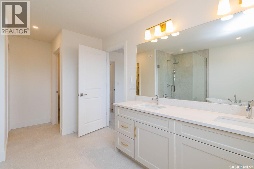 150 Mazurek Crescent, Saskatoon, SK - Indoor Photo Showing Bathroom