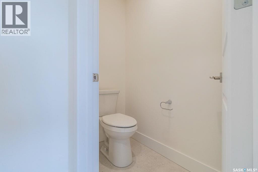 150 Mazurek Crescent, Saskatoon, SK - Indoor Photo Showing Bathroom