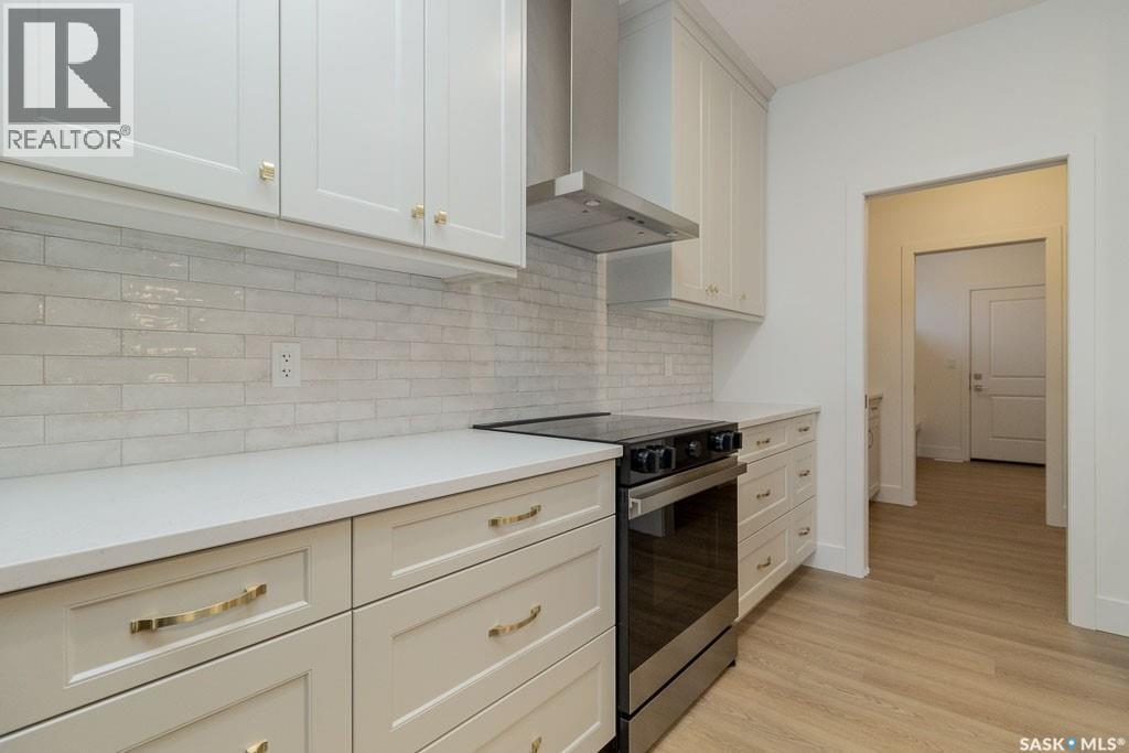 150 Mazurek Crescent, Saskatoon, SK - Indoor Photo Showing Kitchen