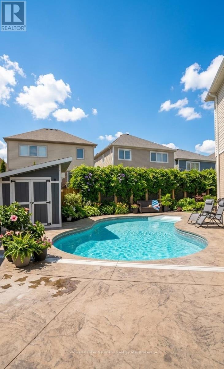 356 Falling Green Crescent, Kitchener, ON - Outdoor With In Ground Pool