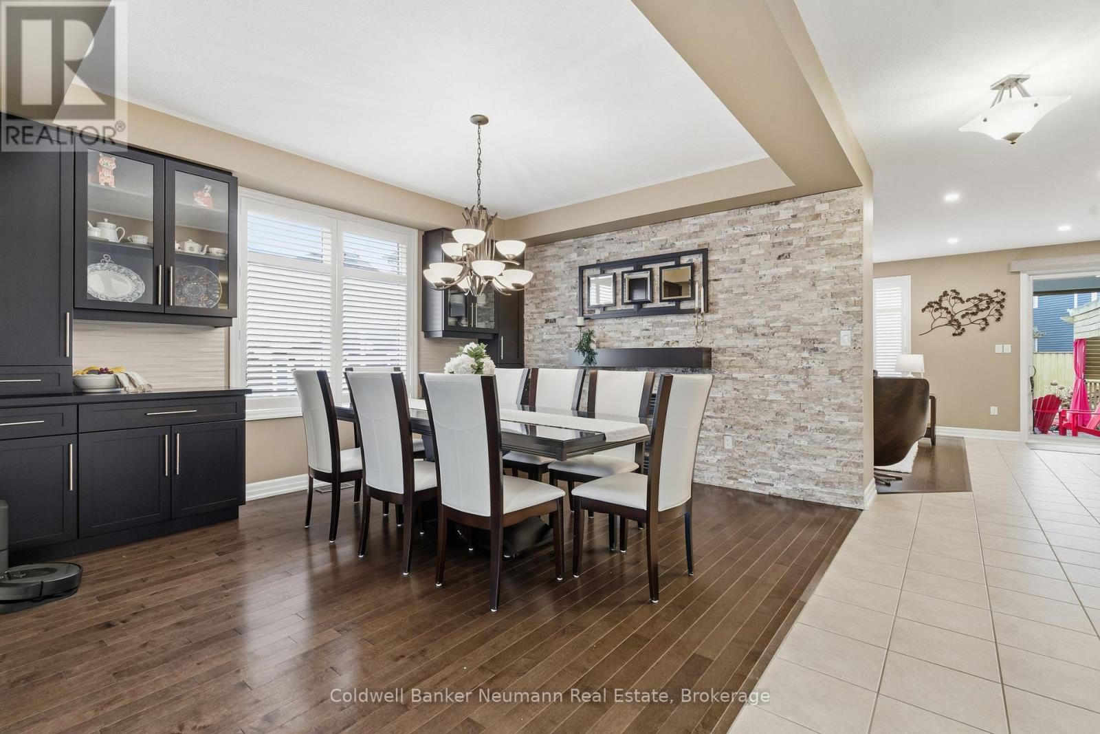 356 Falling Green Crescent, Kitchener, ON - Indoor Photo Showing Dining Room
