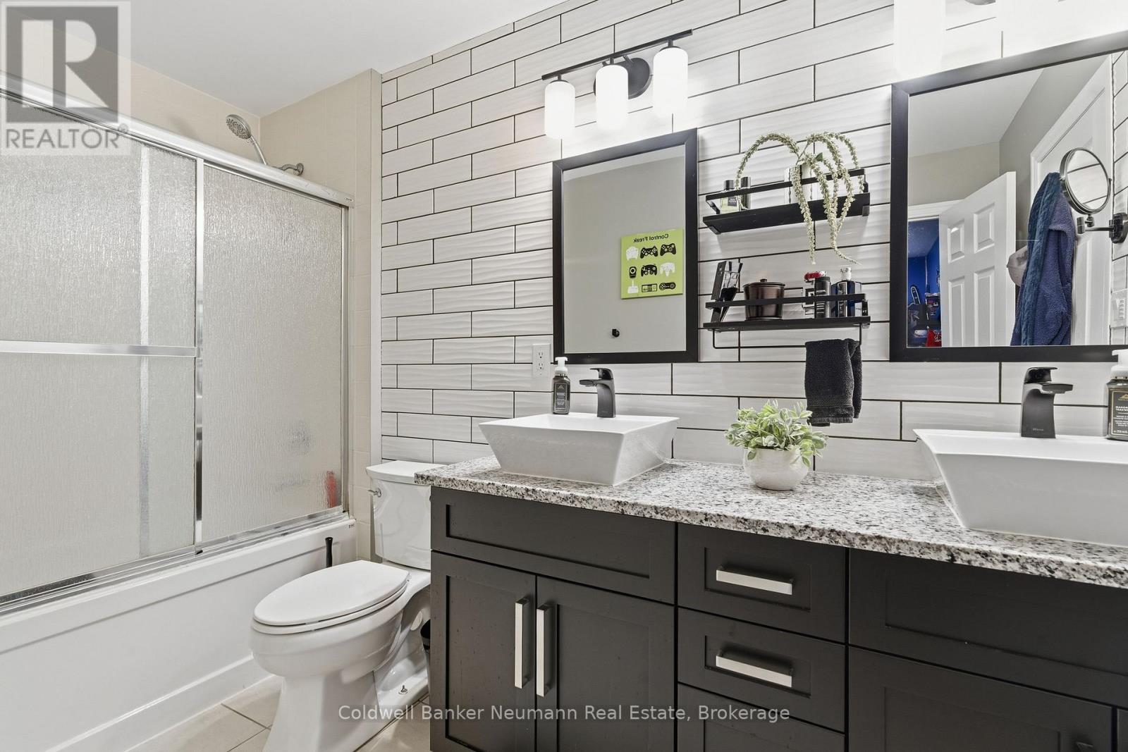 356 Falling Green Crescent, Kitchener, ON - Indoor Photo Showing Bathroom