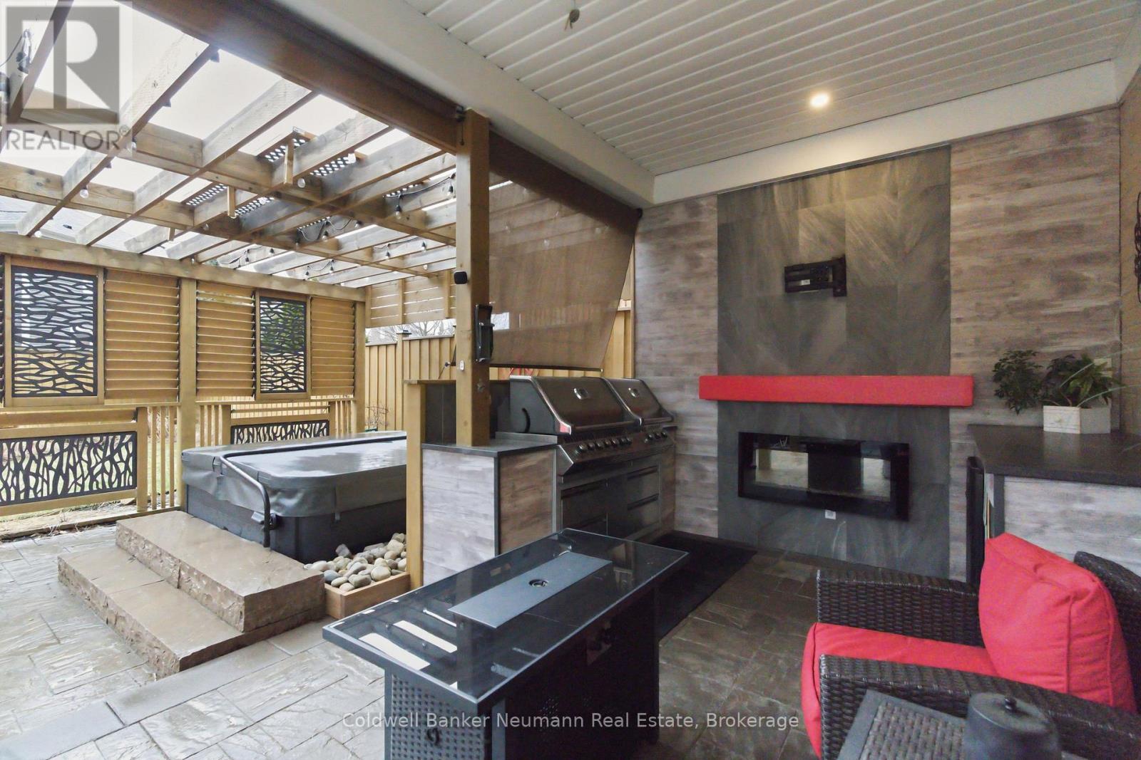 356 Falling Green Crescent, Kitchener, ON - With Fireplace