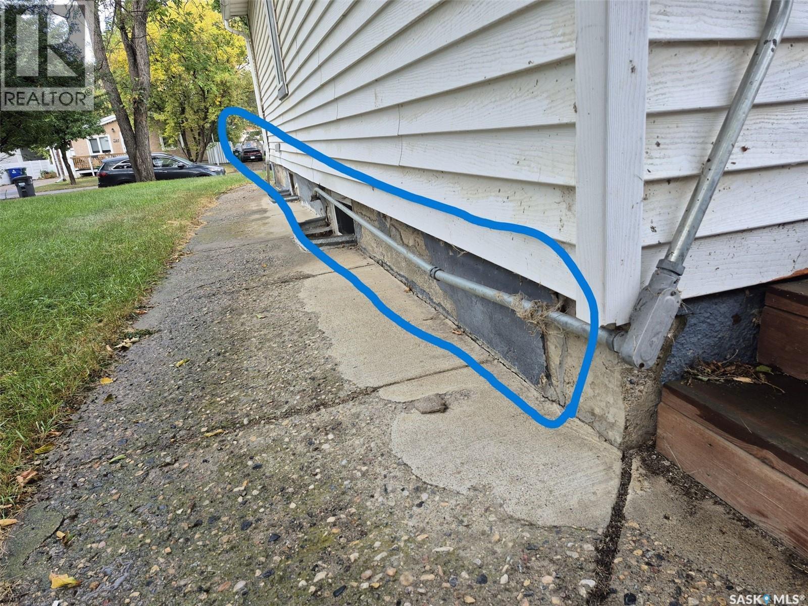 818 K Avenue N, Saskatoon, SK - Outdoor