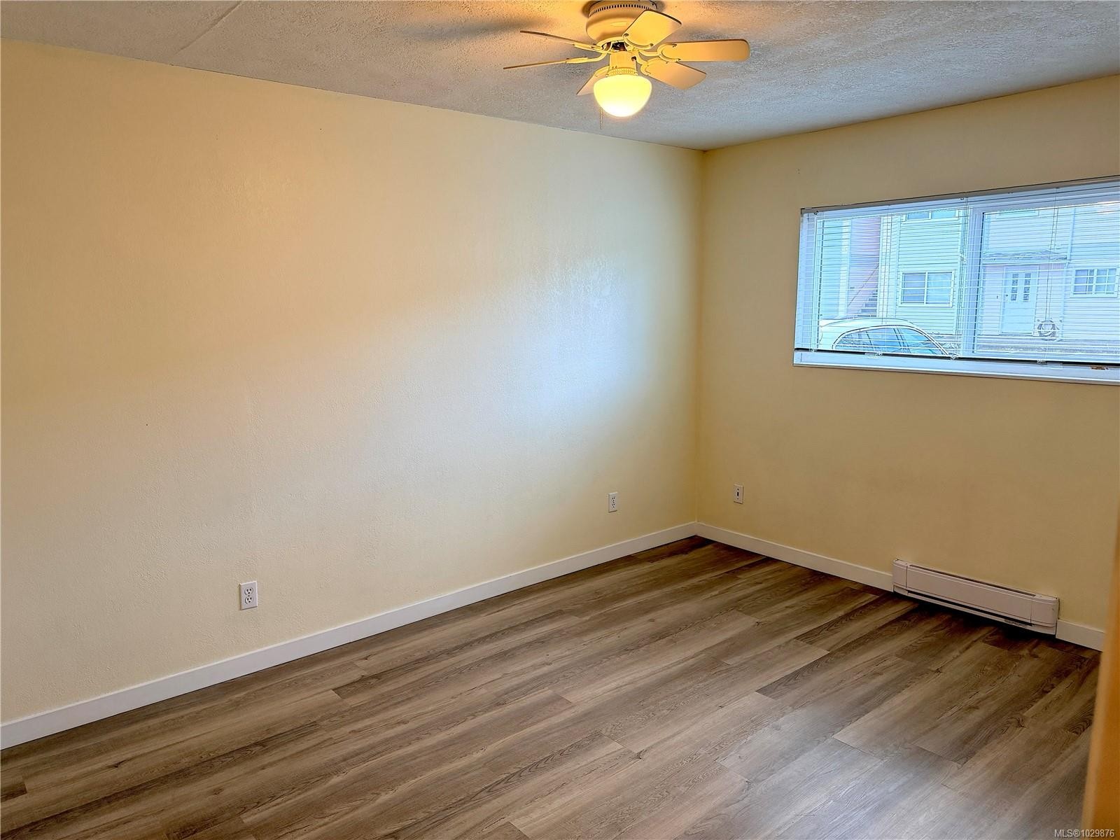 103-2425 Lewis St, Duncan, BC - Indoor Photo Showing Other Room