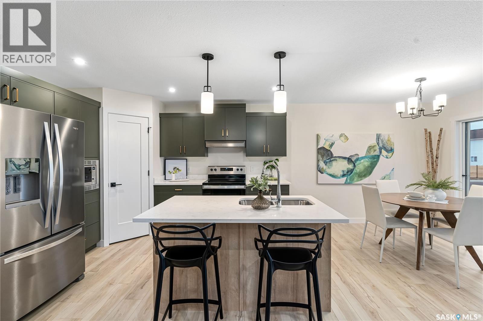 314 Katz Avenue, Saskatoon, SK - Indoor Photo Showing Kitchen With Double Sink With Upgraded Kitchen