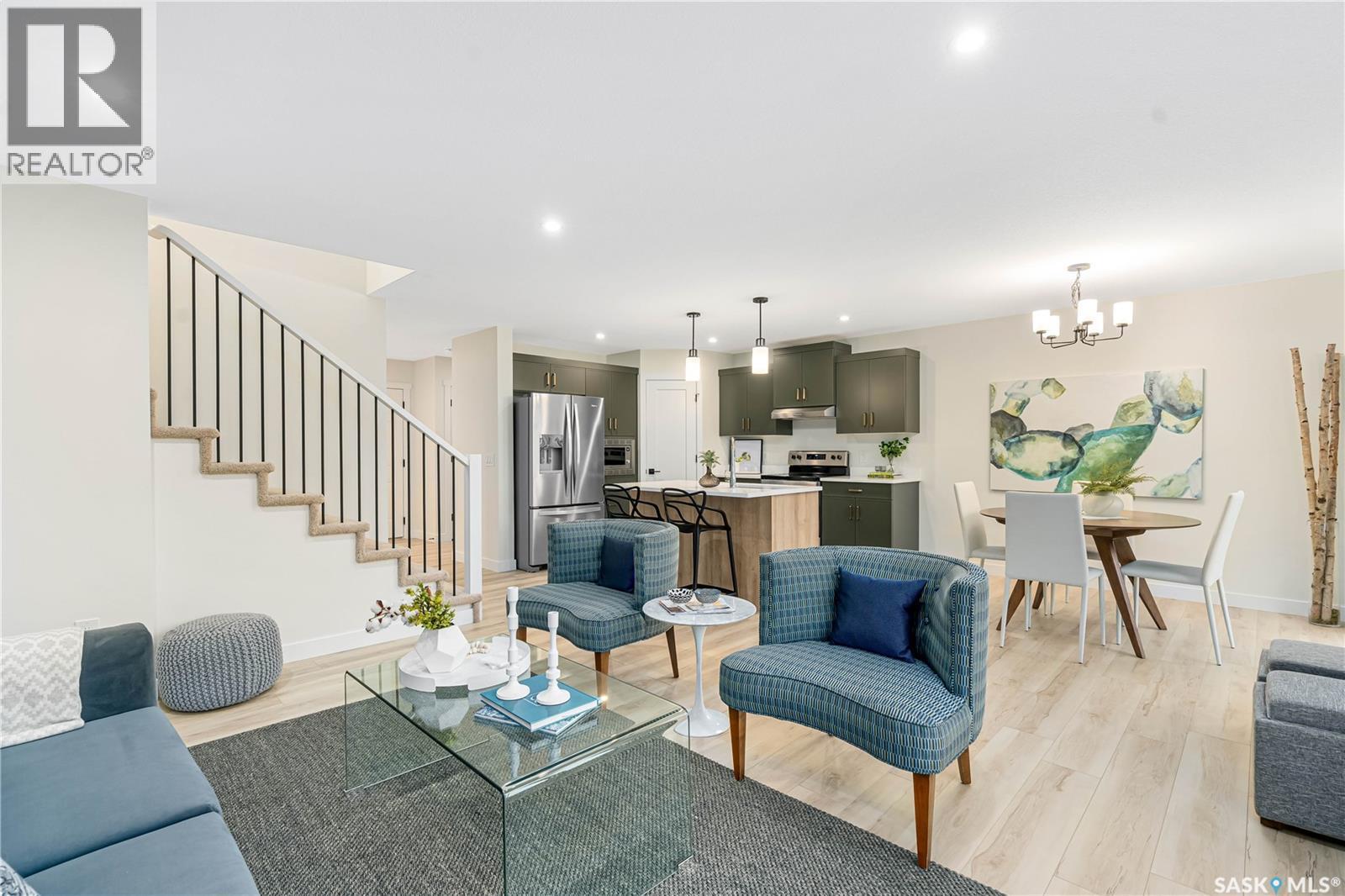 314 Katz Avenue, Saskatoon, SK - Indoor Photo Showing Living Room