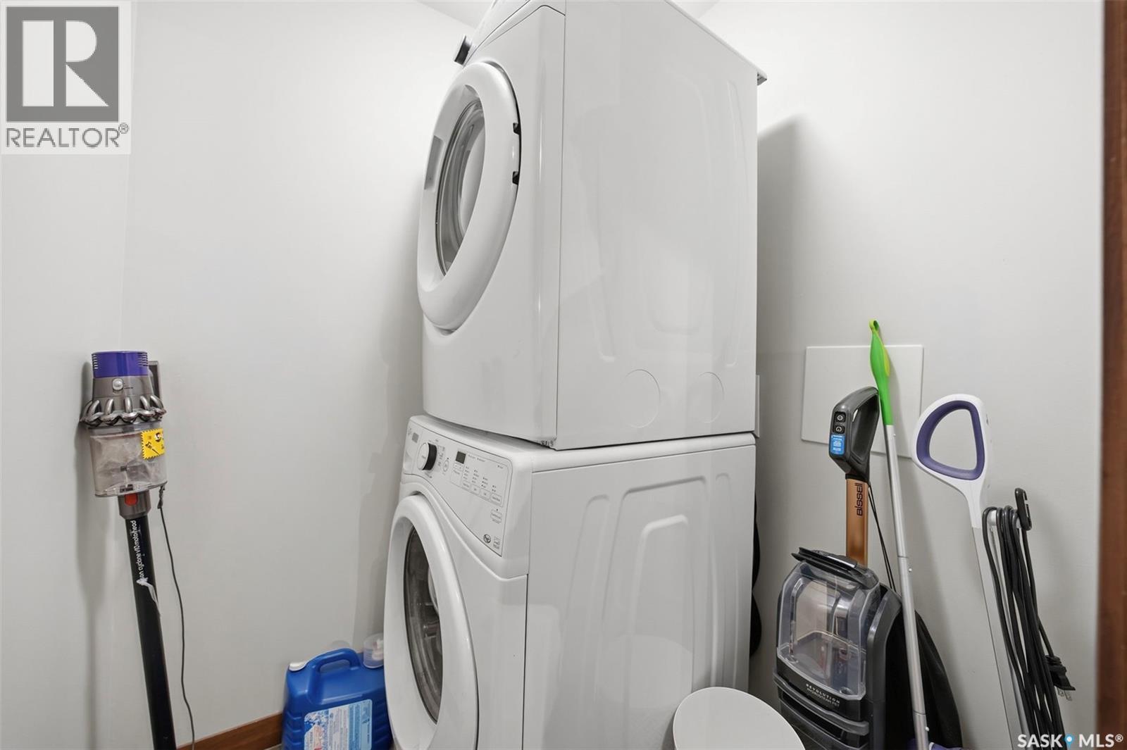211 130 Phelps Way, Saskatoon, SK - Indoor Photo Showing Laundry Room