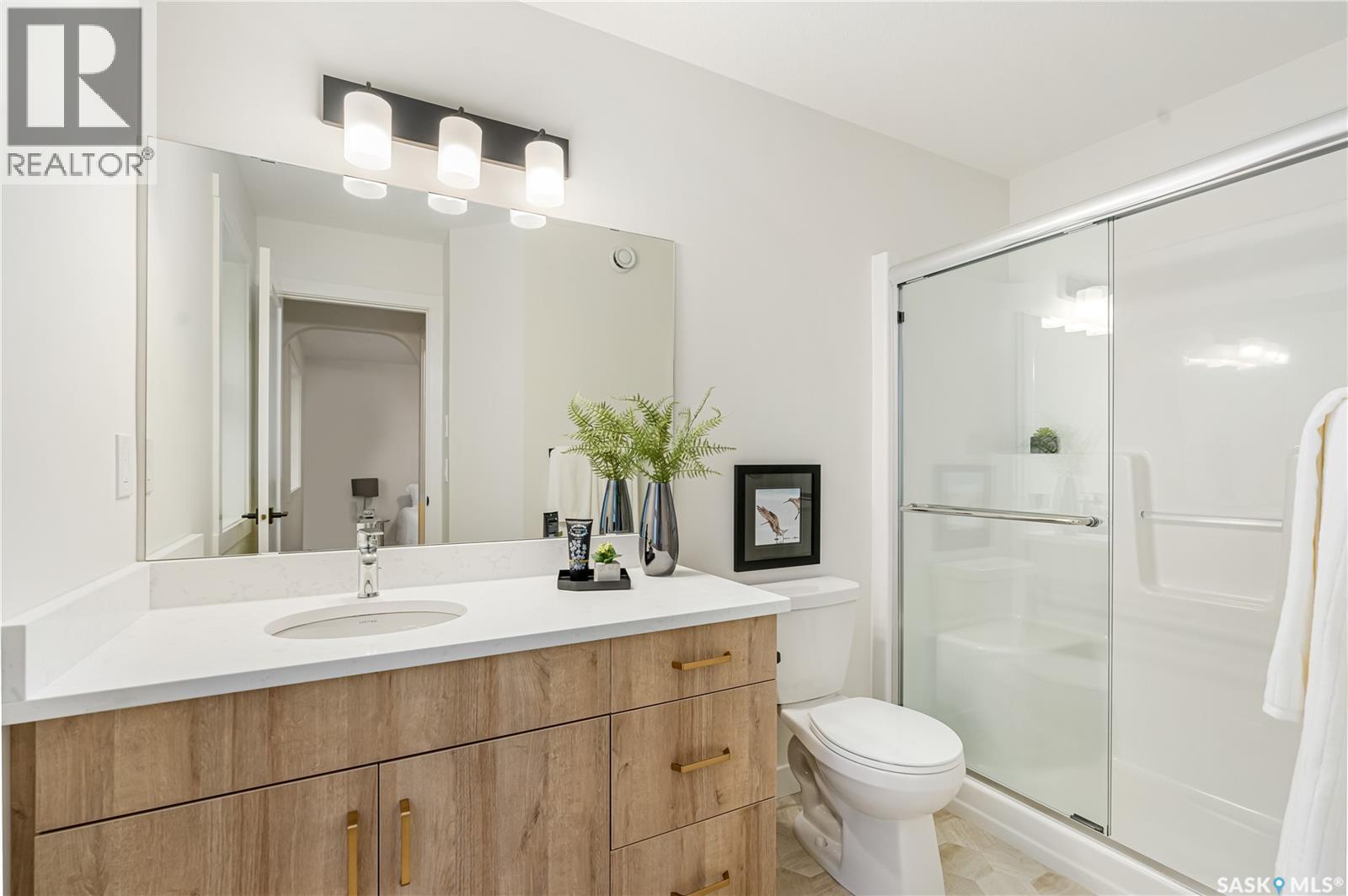 310 Katz Avenue, Saskatoon, SK - Indoor Photo Showing Bathroom