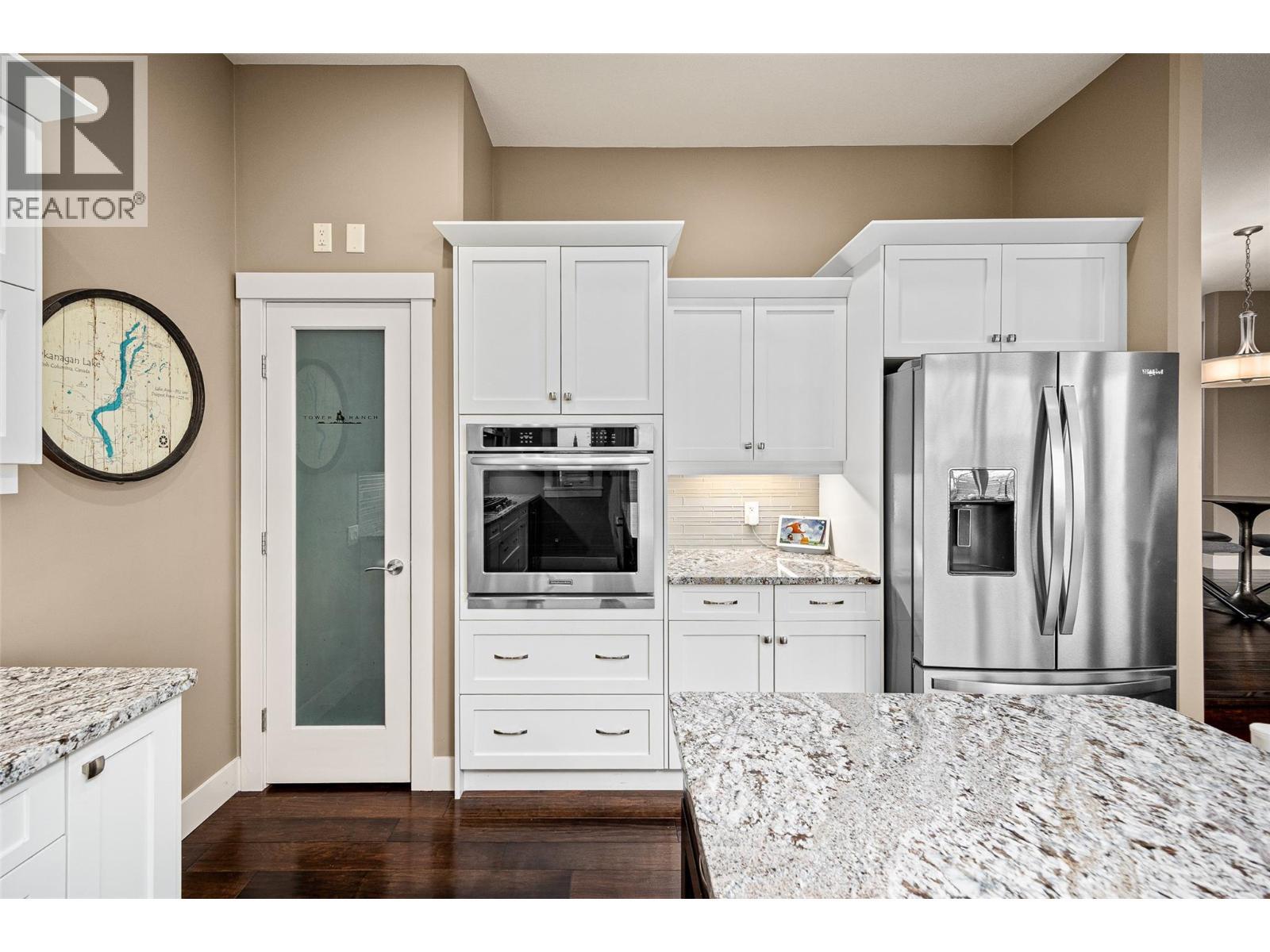 1768 Split Rail Place, Kelowna, BC - Indoor Photo Showing Kitchen