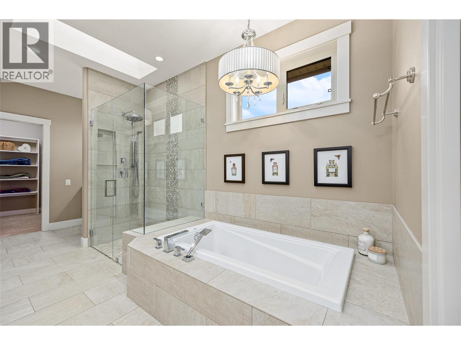 1768 Split Rail Place, Kelowna, BC - Indoor Photo Showing Bathroom