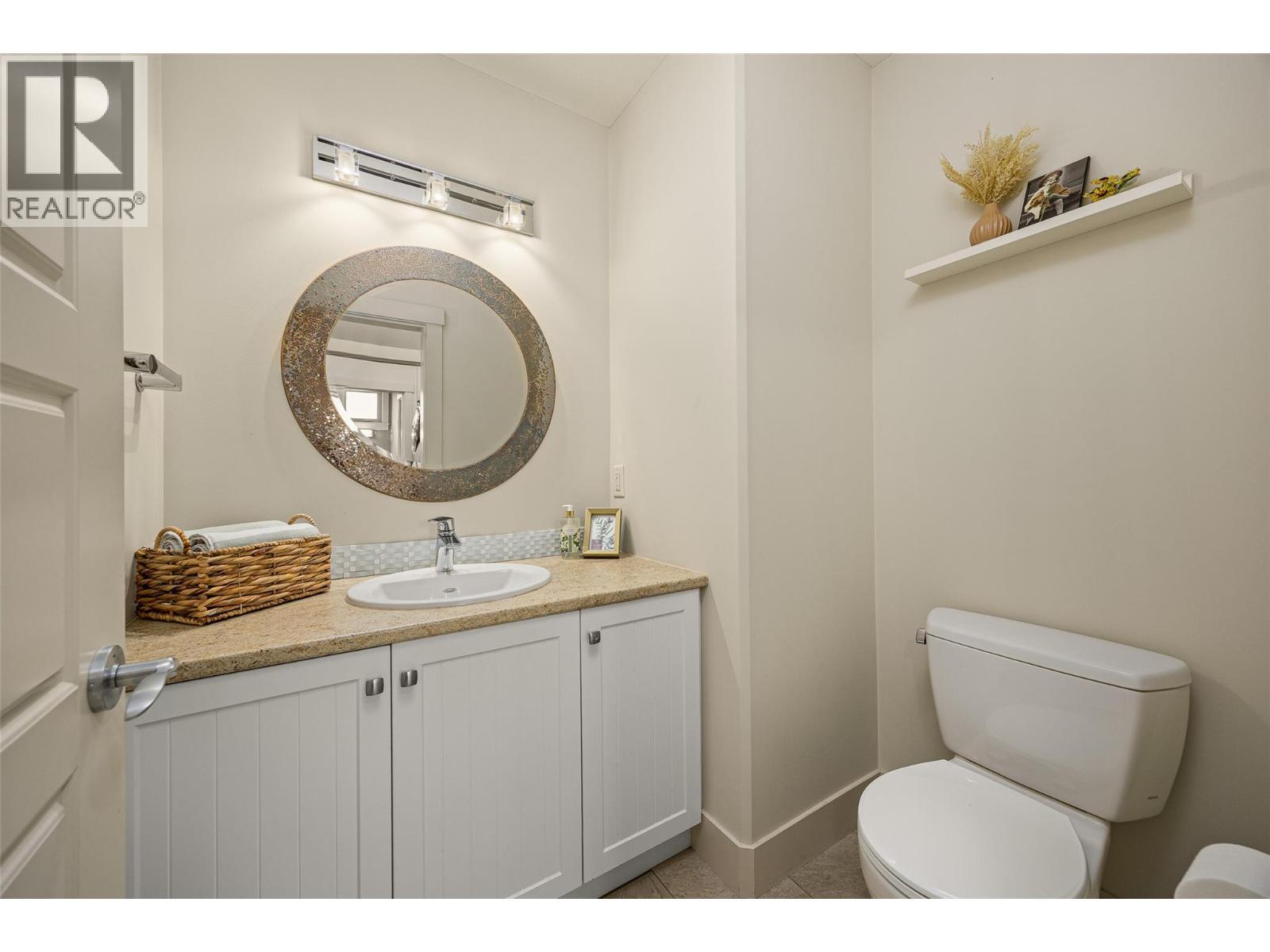 1768 Split Rail Place, Kelowna, BC - Indoor Photo Showing Bathroom