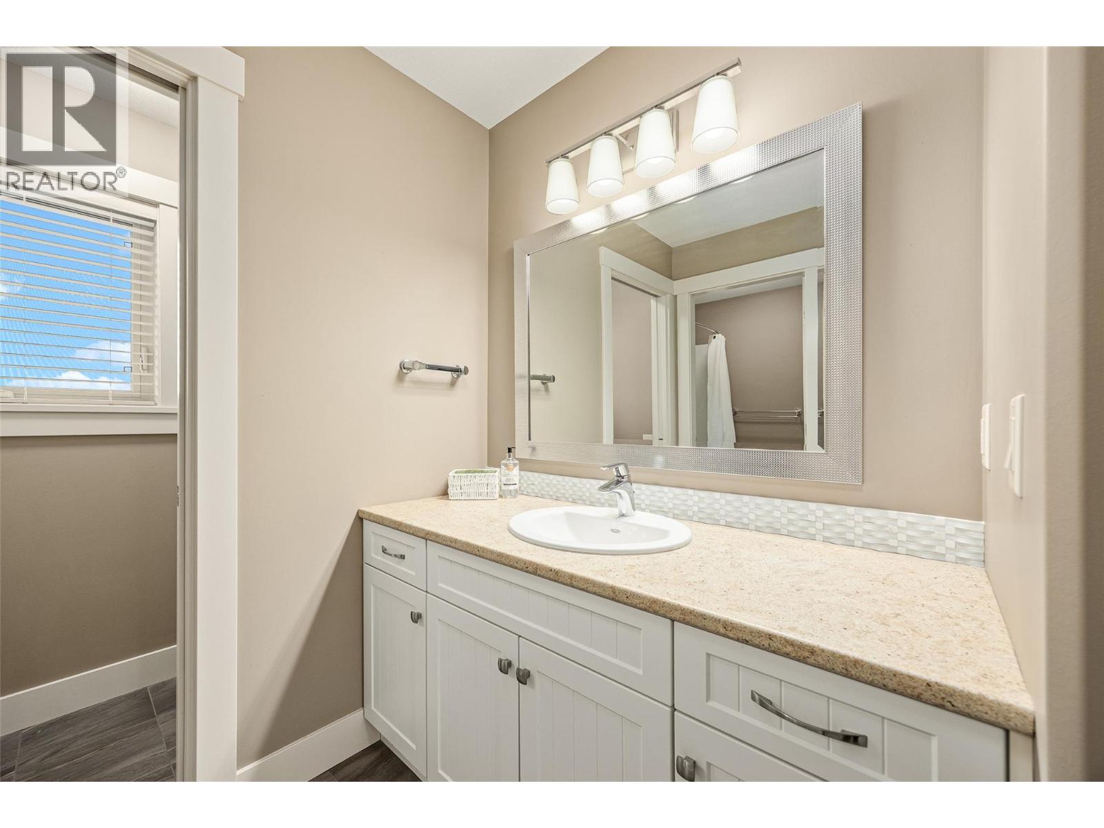 1768 Split Rail Place, Kelowna, BC - Indoor Photo Showing Bathroom