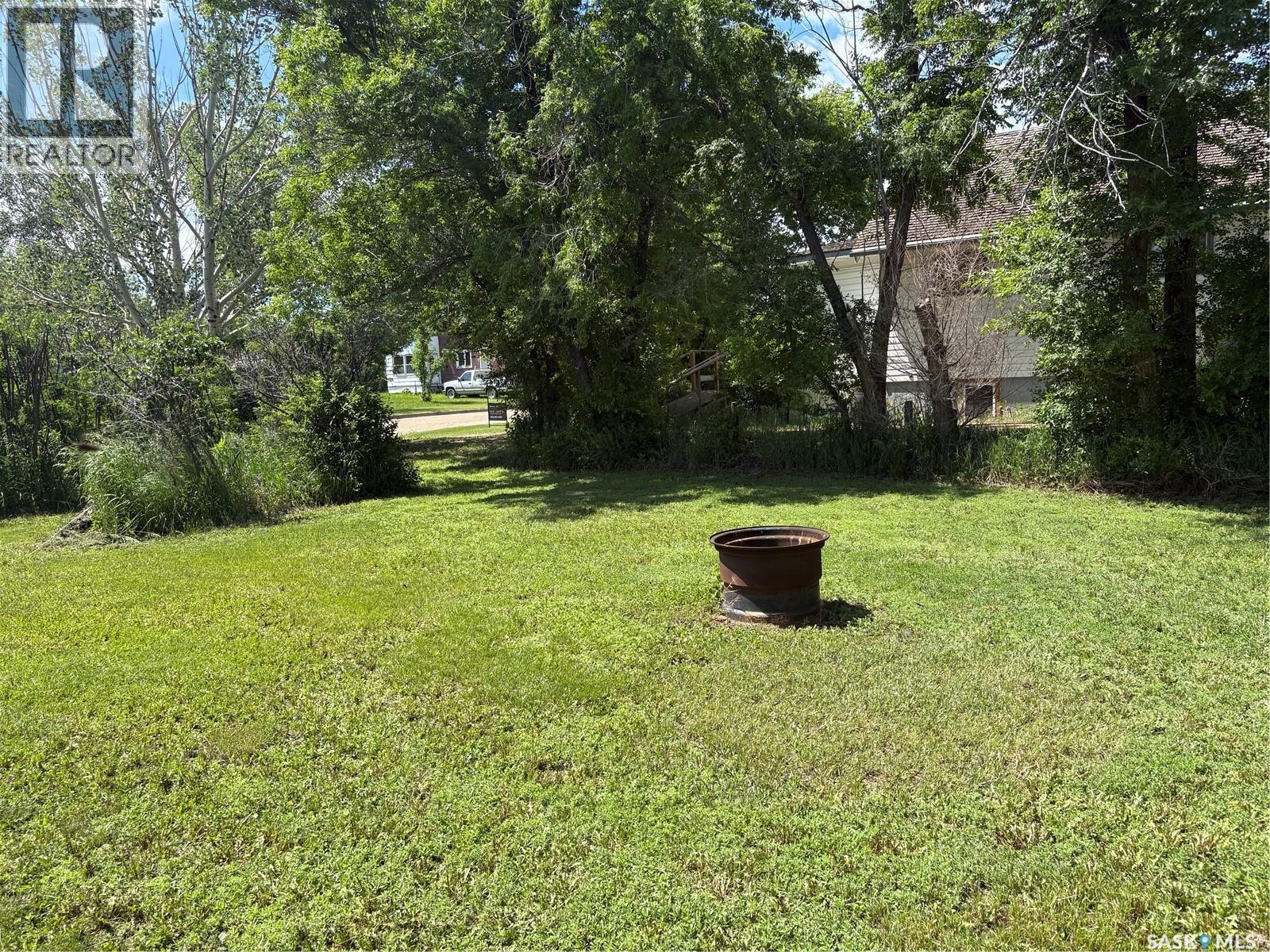 11 4Th Street, Willow Bunch, SK