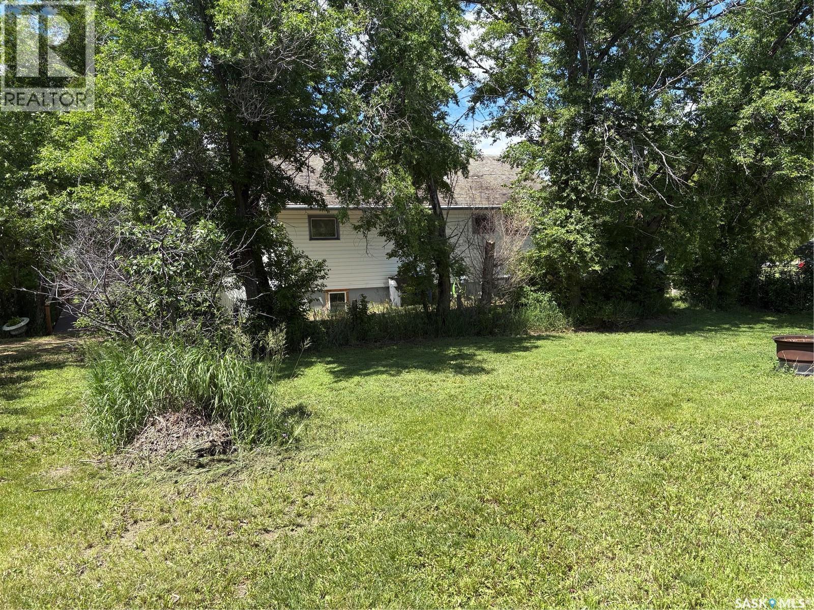 11 4Th Street, Willow Bunch, SK