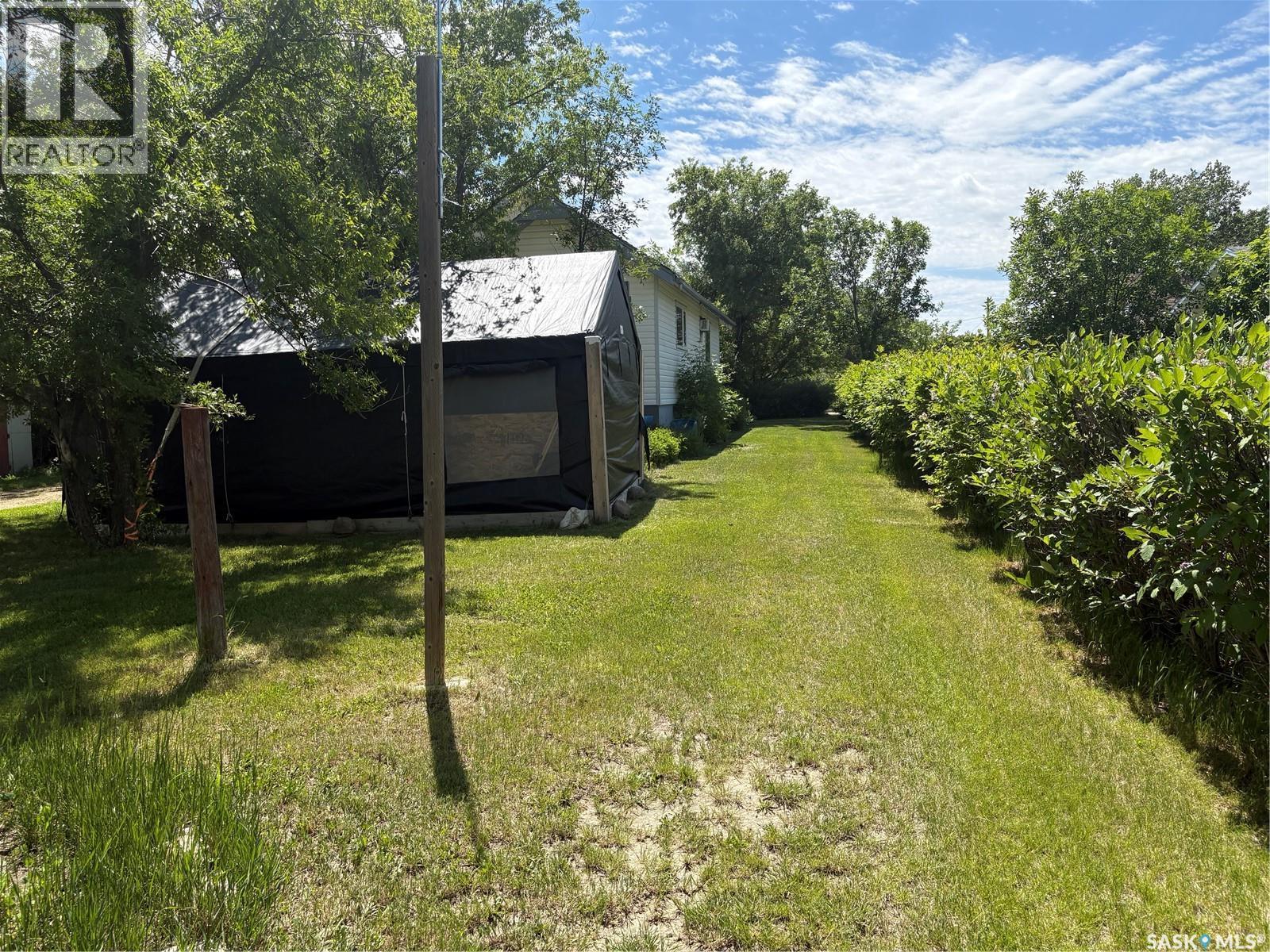 11 4Th Street, Willow Bunch, SK
