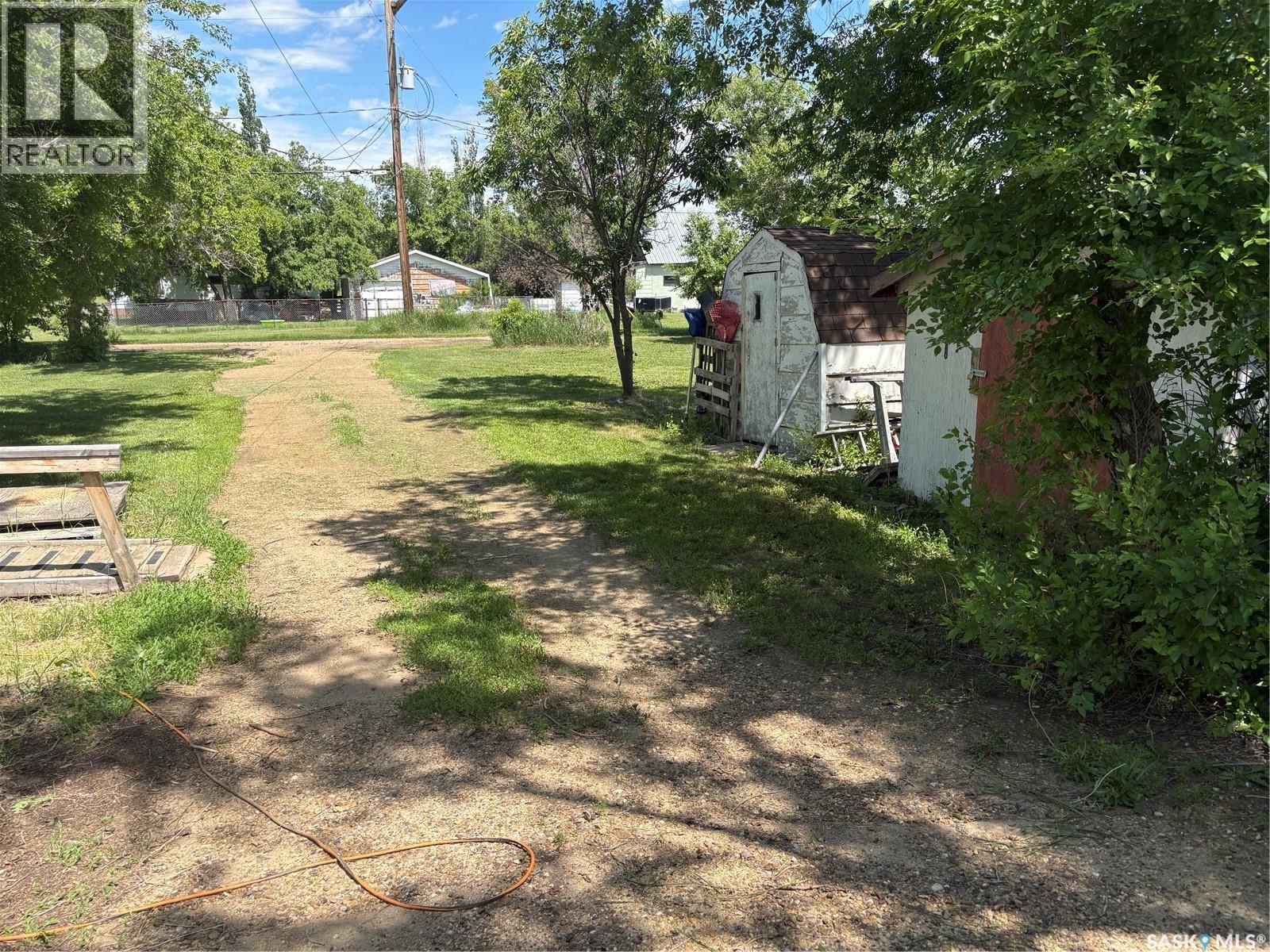 11 4Th Street, Willow Bunch, SK