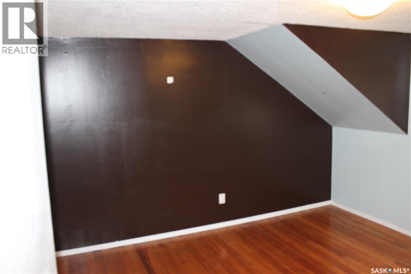 120 Main Street, Midale, SK - Indoor Photo Showing Other Room