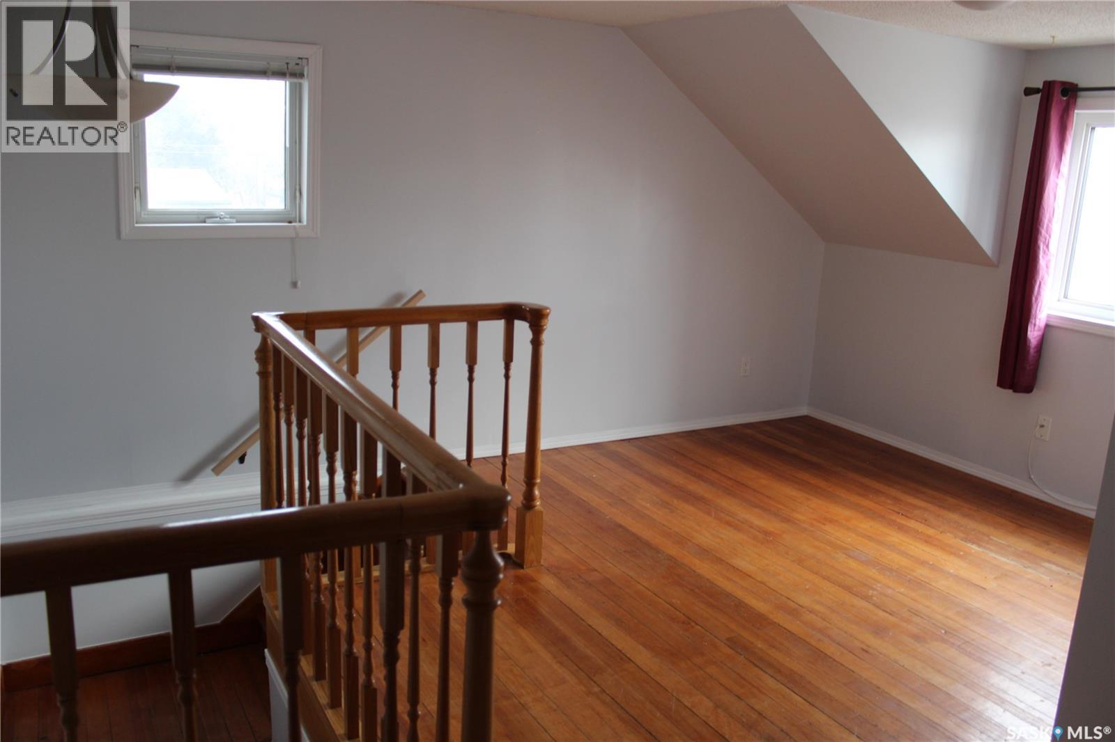 120 Main Street, Midale, SK - Indoor Photo Showing Other Room