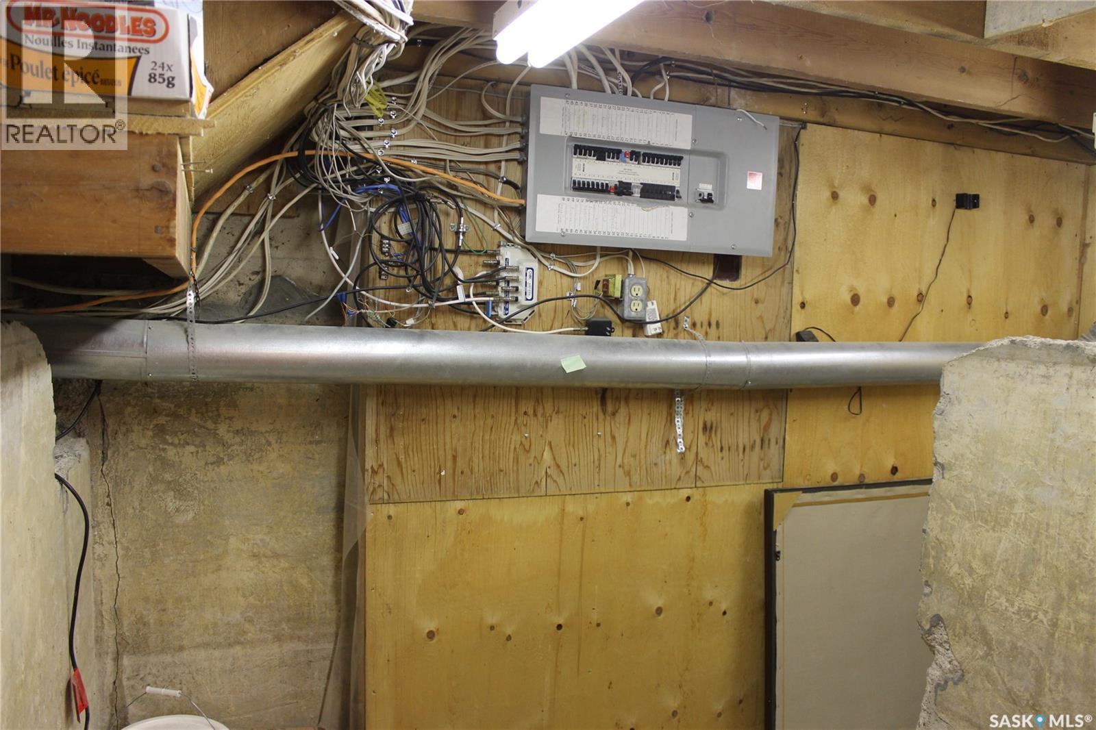 120 Main Street, Midale, SK - Indoor Photo Showing Basement