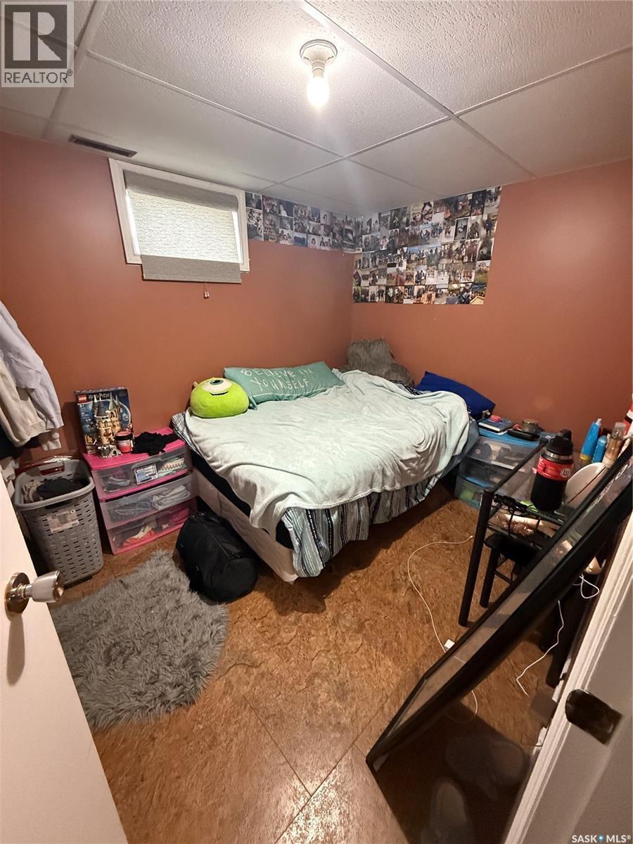 104 Railway Avenue E, Shellbrook, SK - Indoor Photo Showing Bedroom