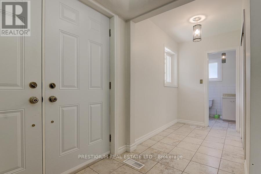 57 Laureleaf Road, Markham, ON - Indoor Photo Showing Other Room