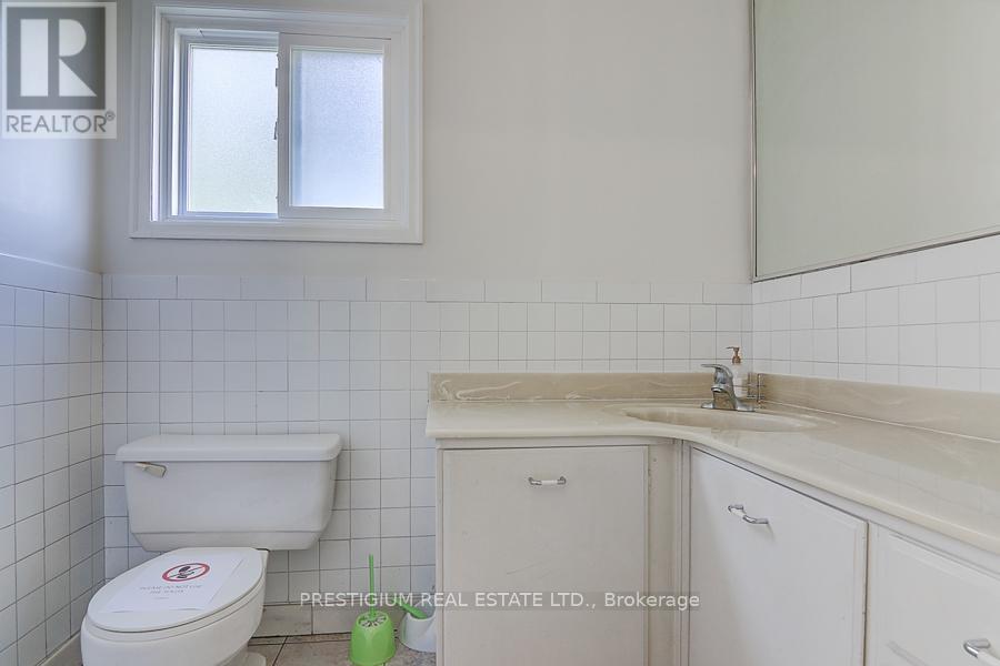 57 Laureleaf Road, Markham, ON - Indoor Photo Showing Bathroom