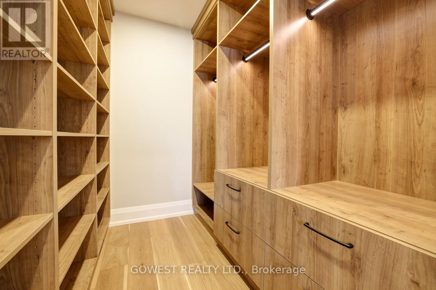 981 Valdese Drive, Mississauga, ON - Indoor Photo Showing Other Room