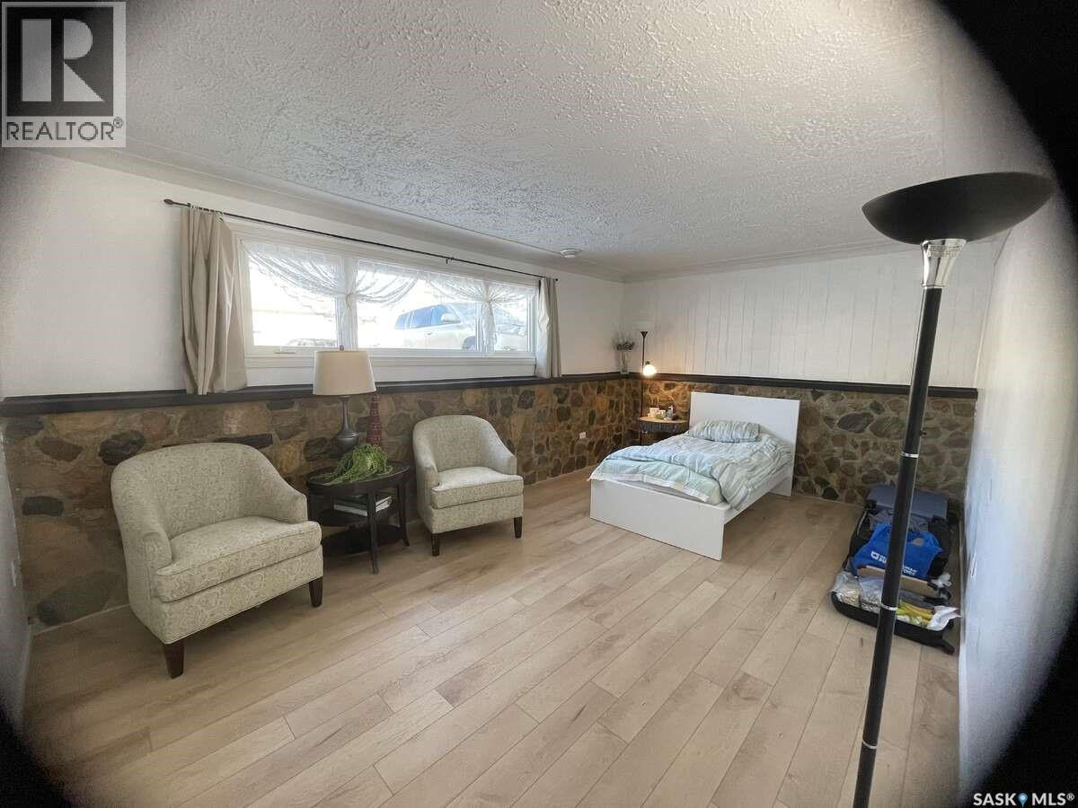 7227 6Th Avenue, Regina, SK - Indoor