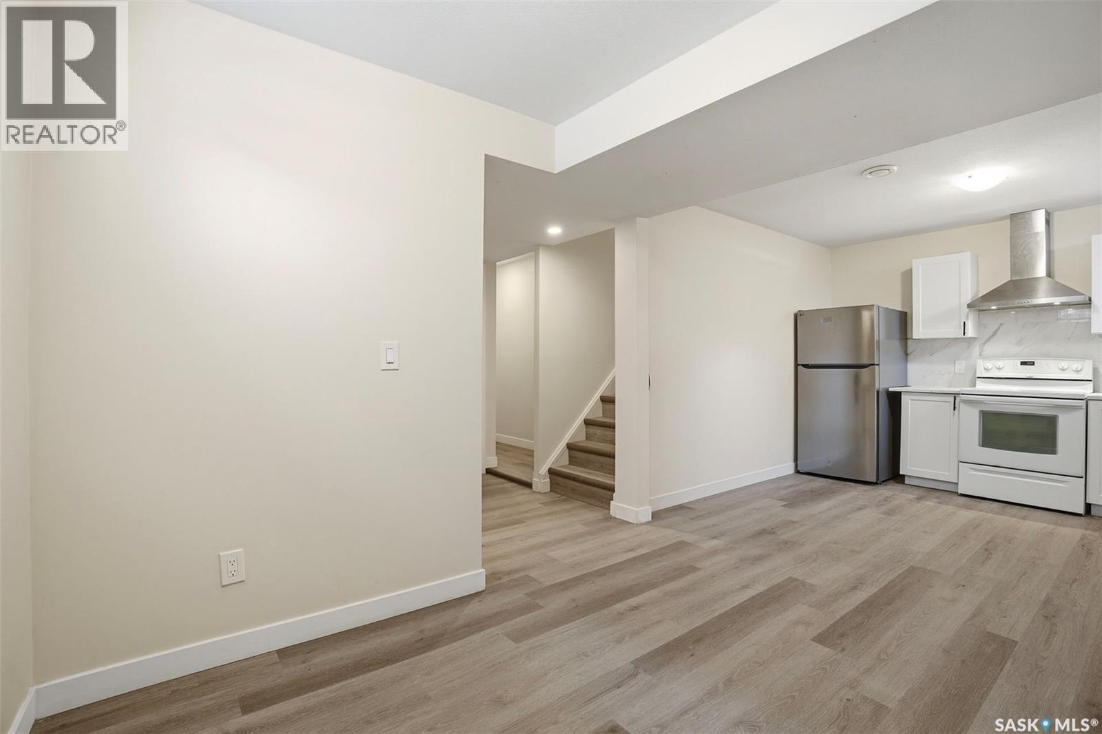 505 L Avenue N, Saskatoon, SK - Indoor Photo Showing Kitchen