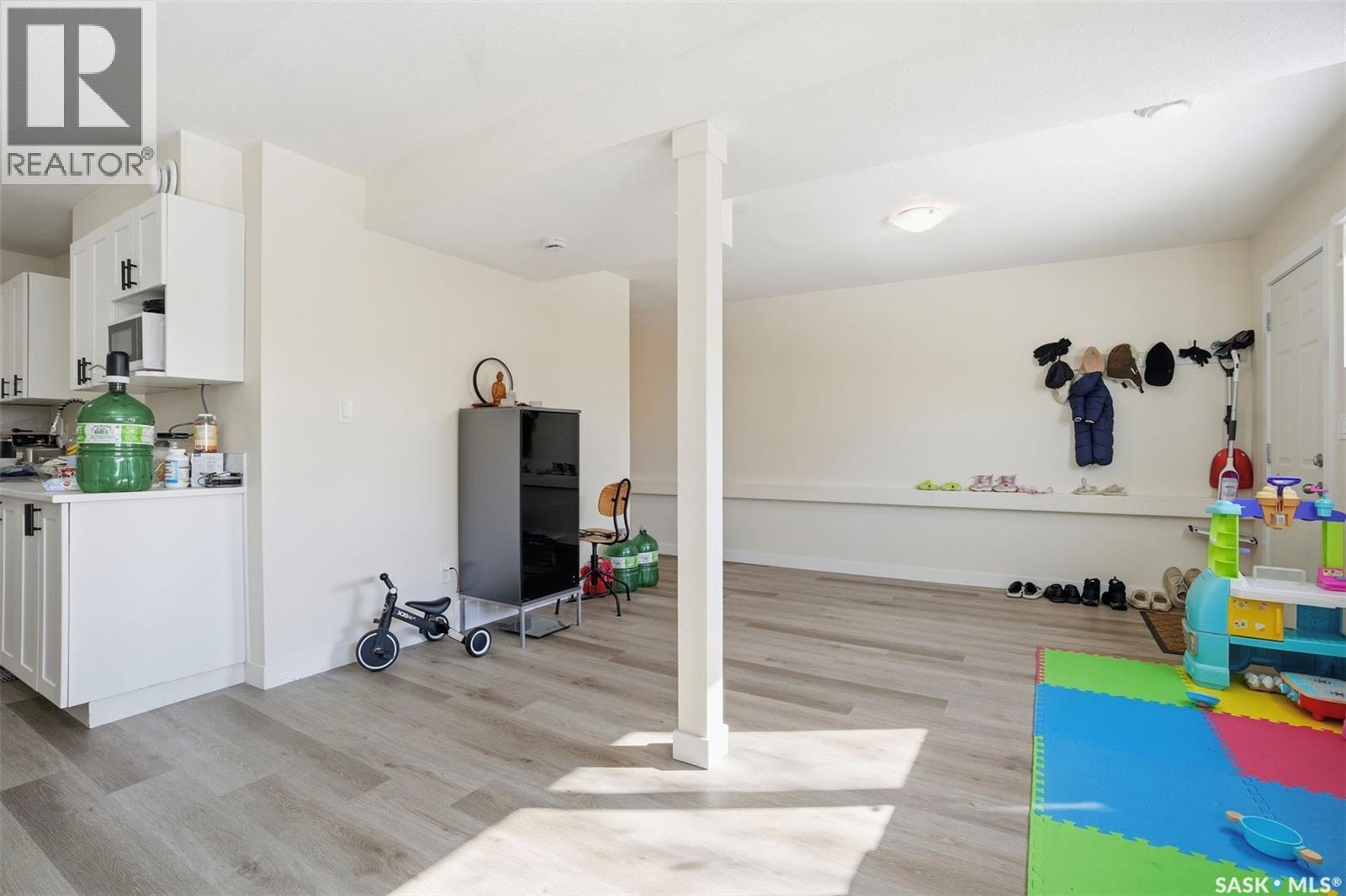 505 L Avenue N, Saskatoon, SK - Indoor