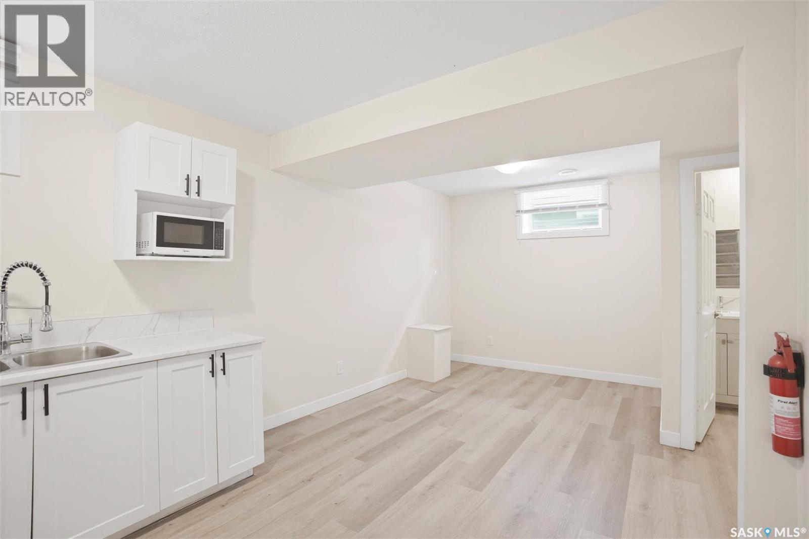 505 L Avenue N, Saskatoon, SK - Indoor