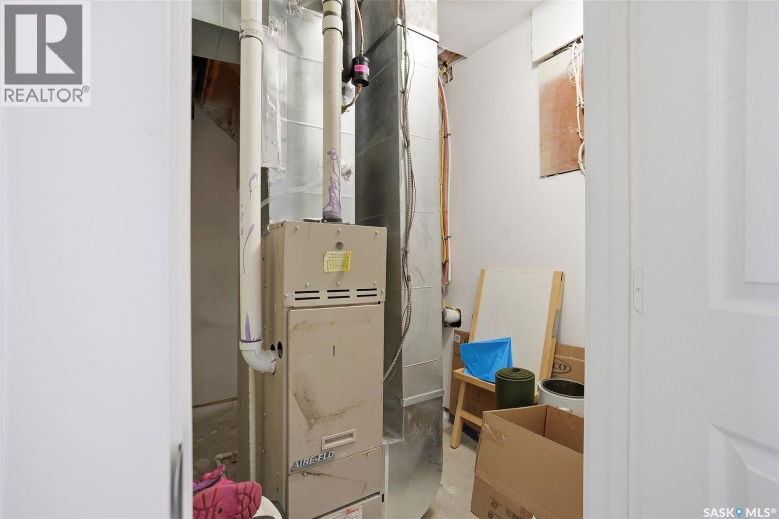 505 L Avenue N, Saskatoon, SK - Indoor