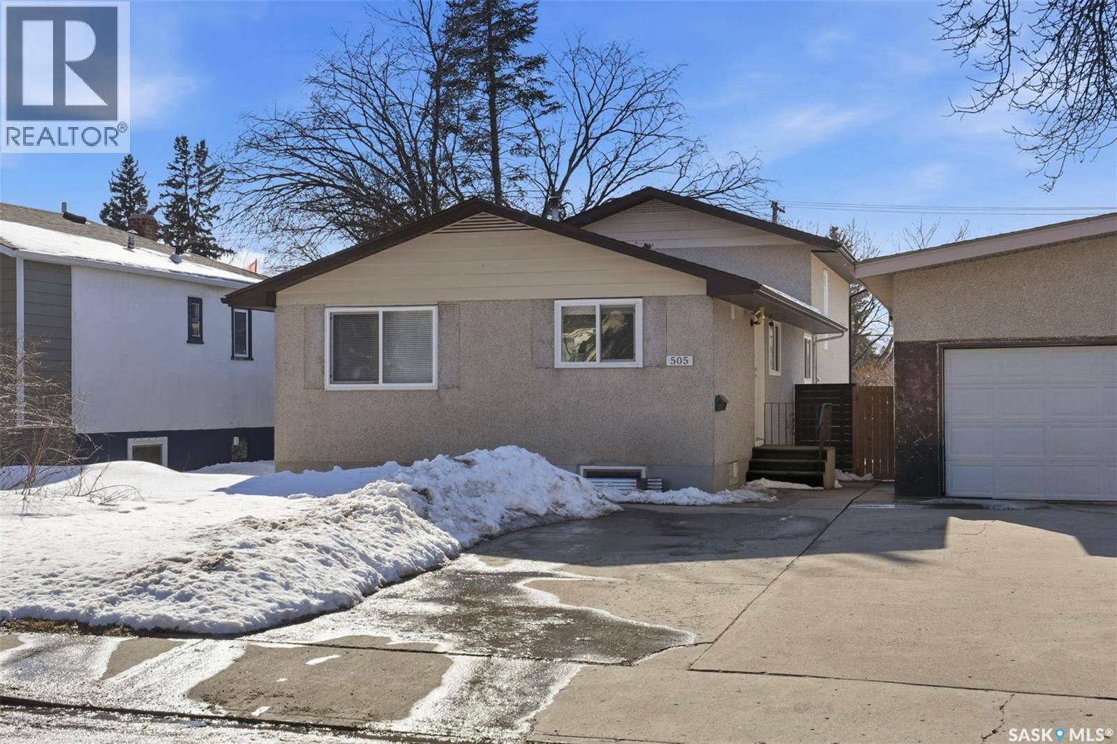 505 L Avenue N, Saskatoon, SK - Outdoor