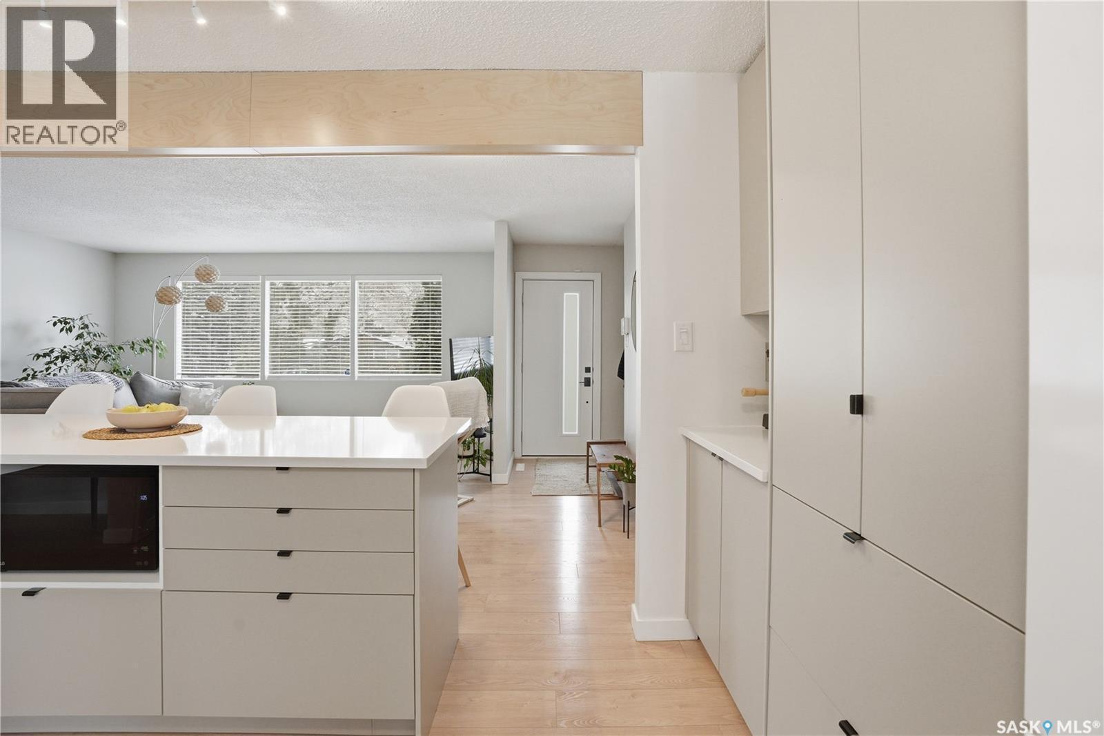 2 Ling Street, Saskatoon, SK - Indoor