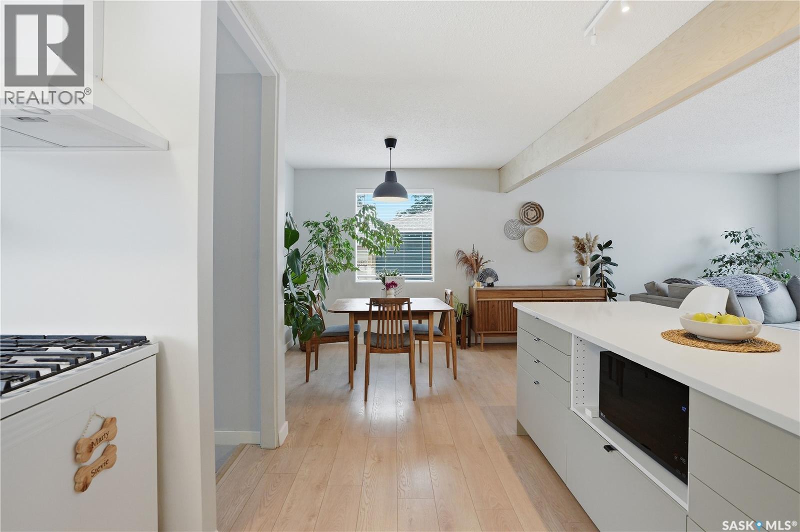 2 Ling Street, Saskatoon, SK - Indoor