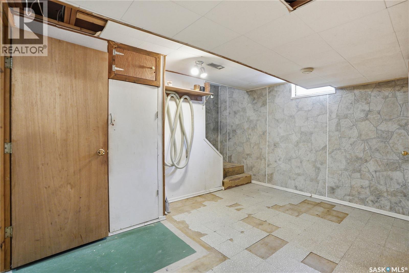 2 Ling Street, Saskatoon, SK - Indoor Photo Showing Other Room