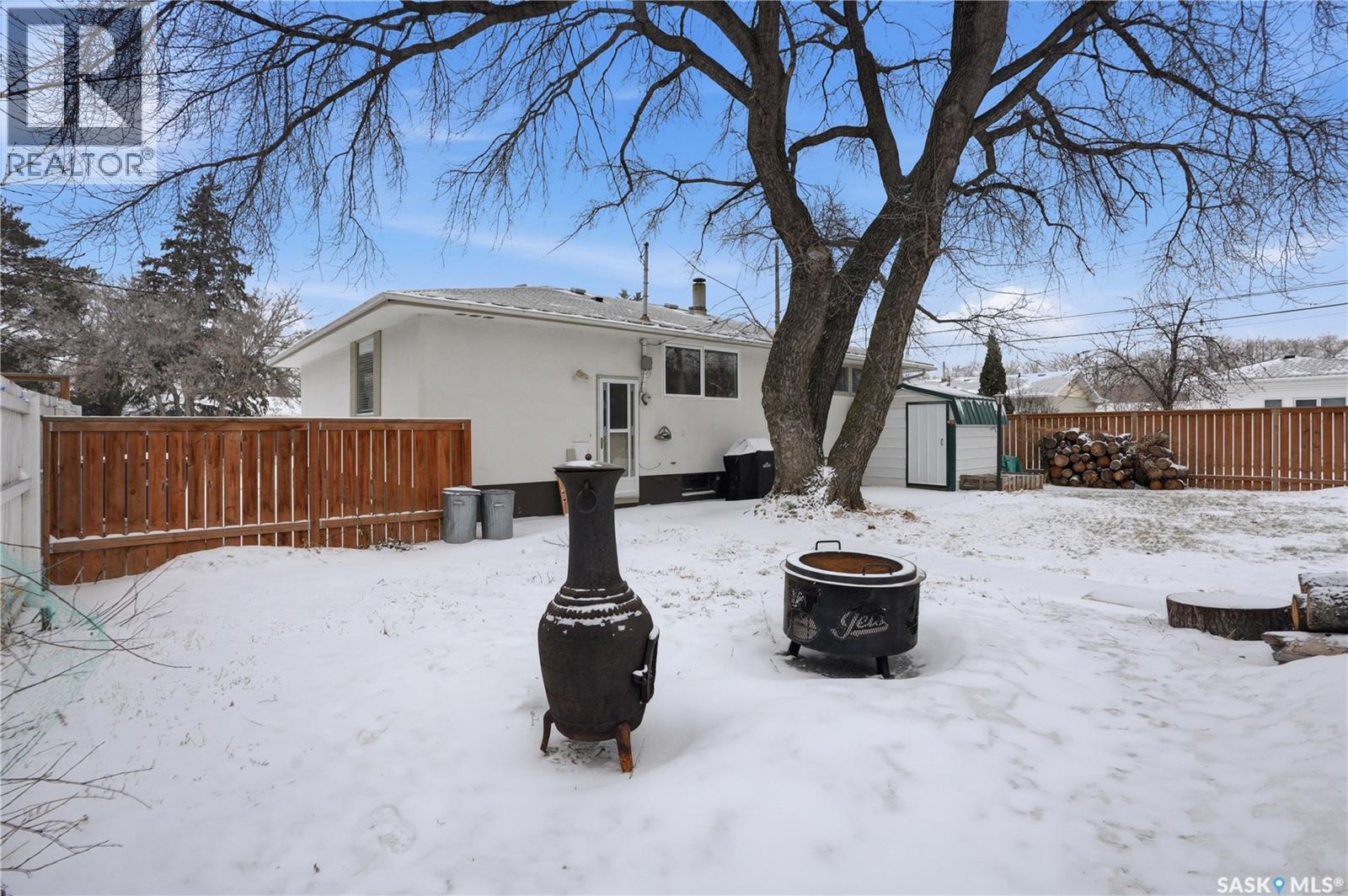 2 Ling Street, Saskatoon, SK - Outdoor