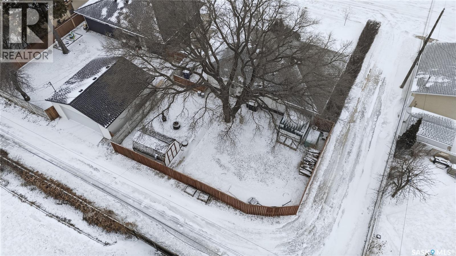 2 Ling Street, Saskatoon, SK - Outdoor