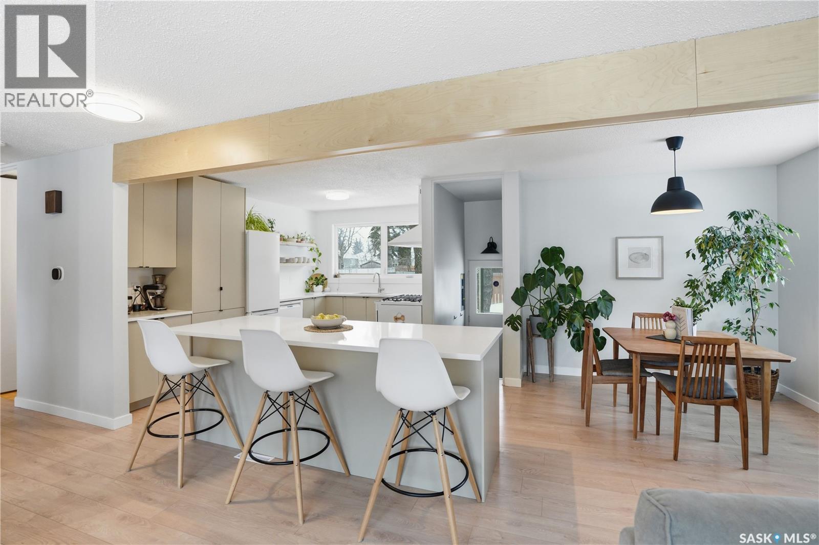 2 Ling Street, Saskatoon, SK - Indoor Photo Showing Dining Room