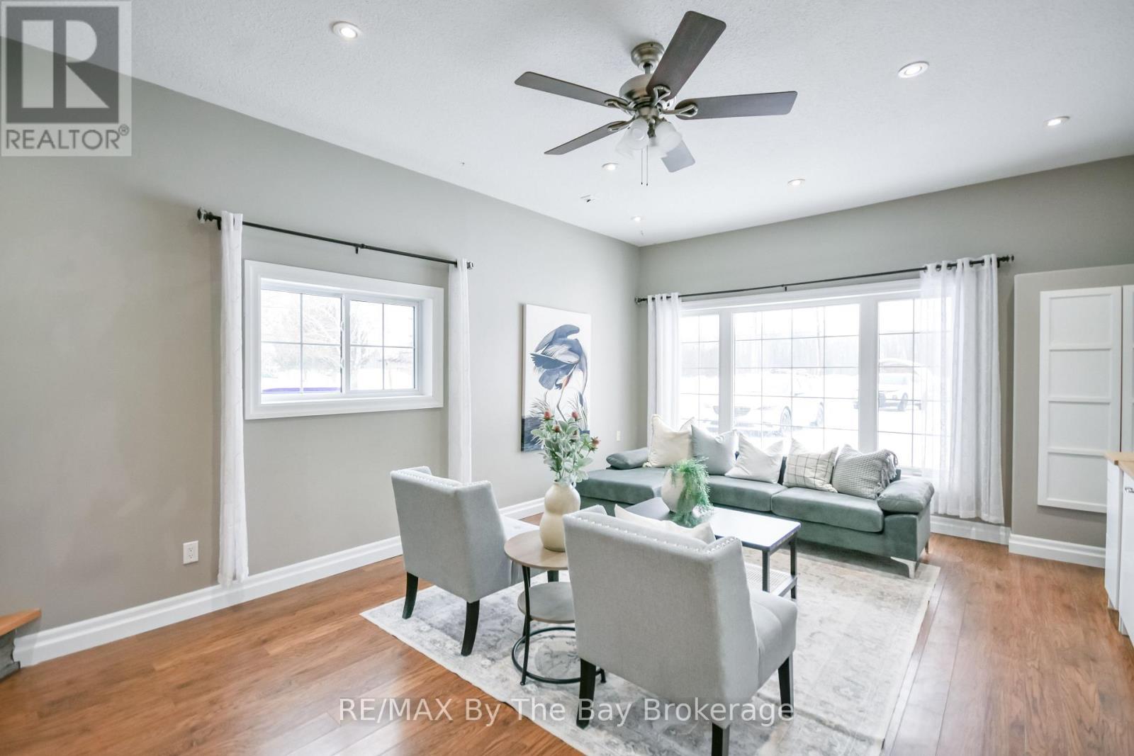 111 Balm Beach Road E, Tiny, ON - Indoor Photo Showing Other Room