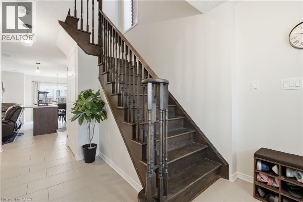 45 Kelso Drive, Caledonia, ON - Indoor Photo Showing Other Room