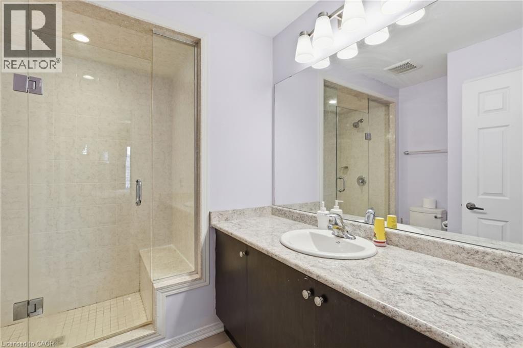 45 Kelso Drive, Caledonia, ON - Indoor Photo Showing Bathroom