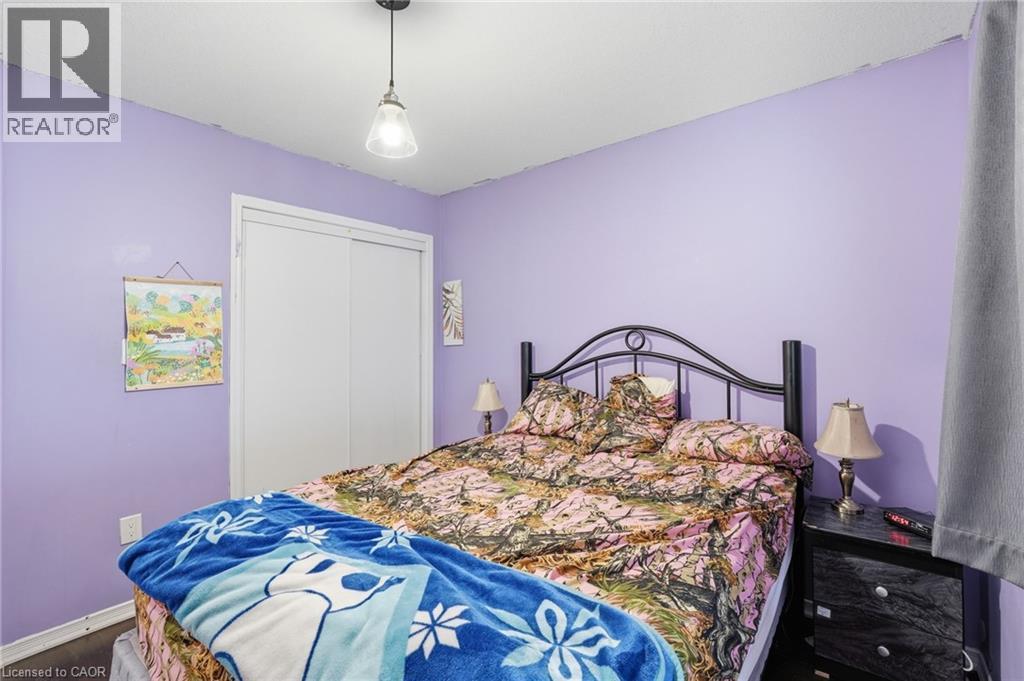 45 Kelso Drive, Caledonia, ON - Indoor Photo Showing Bedroom